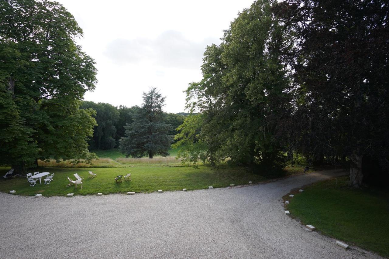 Chateau De Charnizay Exterior photo